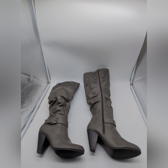 Women's Gray Just Fab Cut work Heeled Boots Ehrina Sz 7.5 - Picture 2 of 7